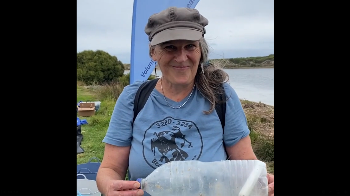 A volunteer helping clean up trash on a beach near Warrnambool found the child’s sweet message a decade after it was sent, video shows.