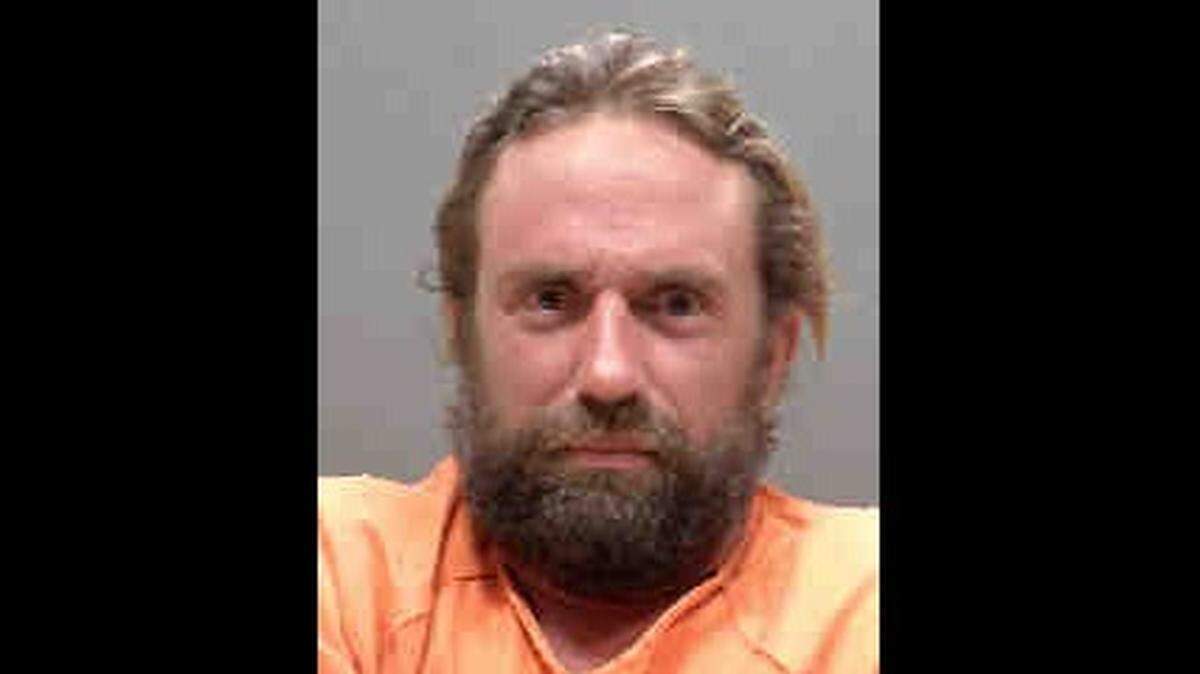 Mark Bailey, 36, was drunk and chartering a boat with passengers aboard in Sarasota, police said. He was not letting passengers get back to shore and had fired his handgun.