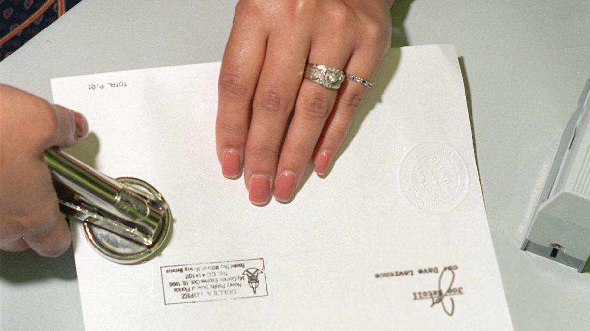 Having online access to getting legal documents notarized could be a time-saver for some but could be a risk of fraud for others.