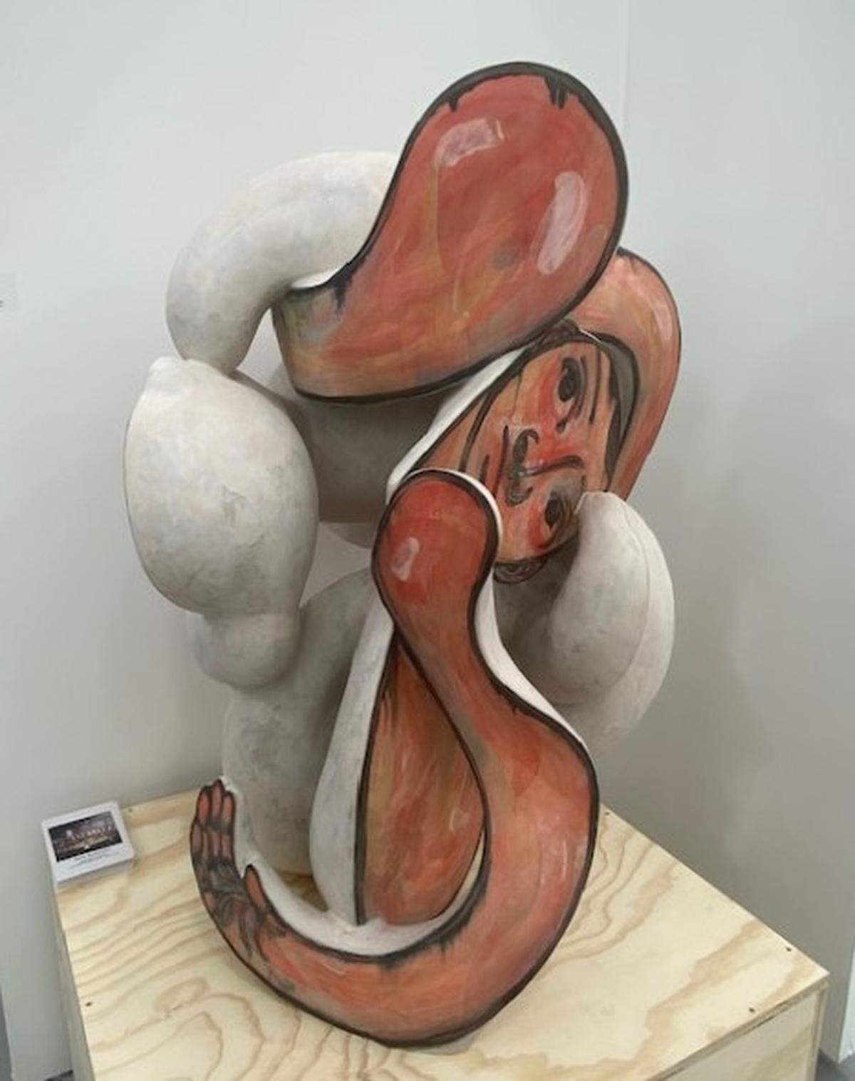 Ceramic sculptures by Soojin Choi