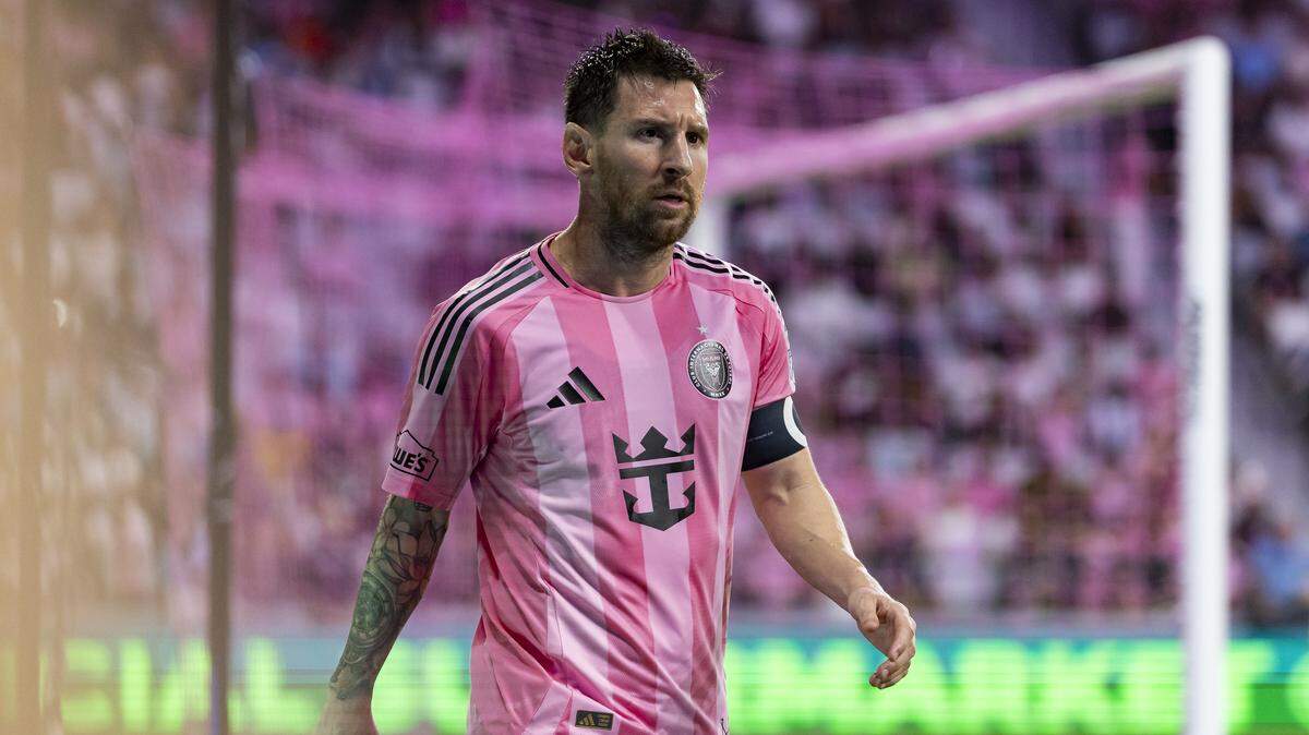 Inter Miami CF forward Lionel Messi (10) makes his way to take a corner kick against Austin FC in the first half of their MLS match at Nu Stadium in Miami Freedom Park on Saturday, April 4, 2026, in Miami, Fla.