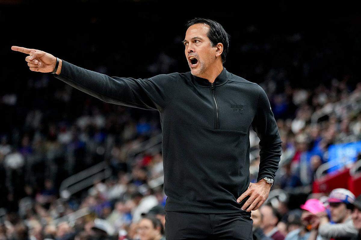 Head coach Erik Spoelstra of the Miami Heat reacts against the Detroit Pistons during the first quarter at Little Caesars Arena on January 01, 2026 in Detroit.