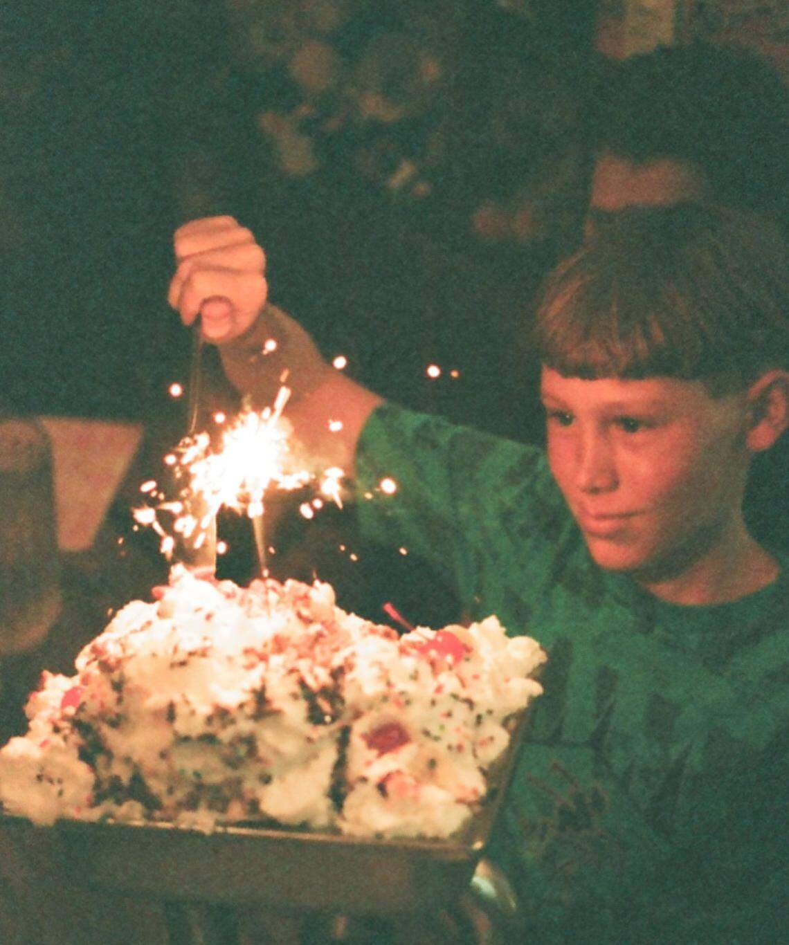 Jaxson’s Ice Cream Parlor serves up a kitchen sink sundae in 1998.