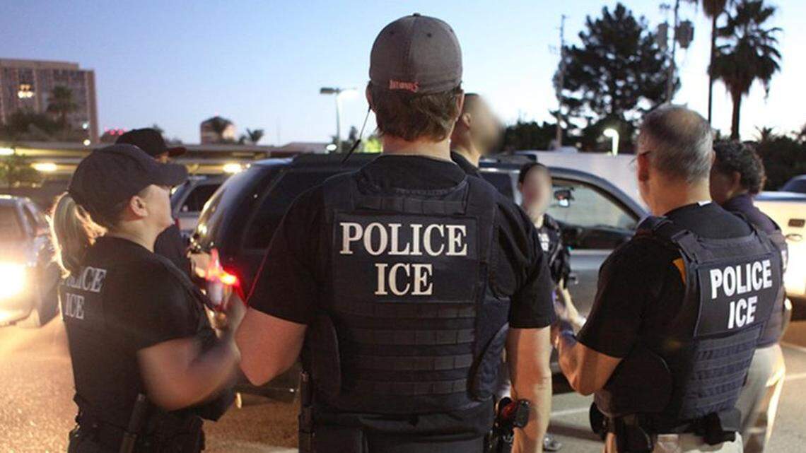 Senate Bill 168 in the Florida Senate would mandate that local police forces enforce federal immigration law.