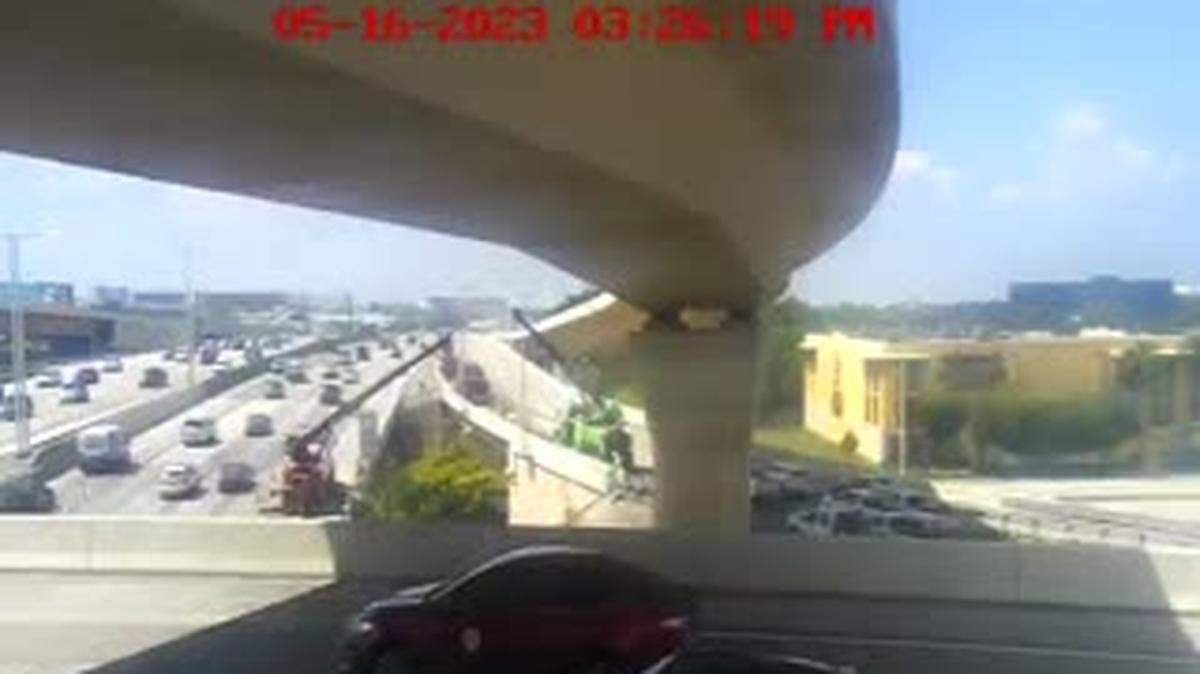 The ramp from the westbound Dolphin Expressway to the northbound Palmetto Expressway remained closed at 3:25 p.m. Tuesday.