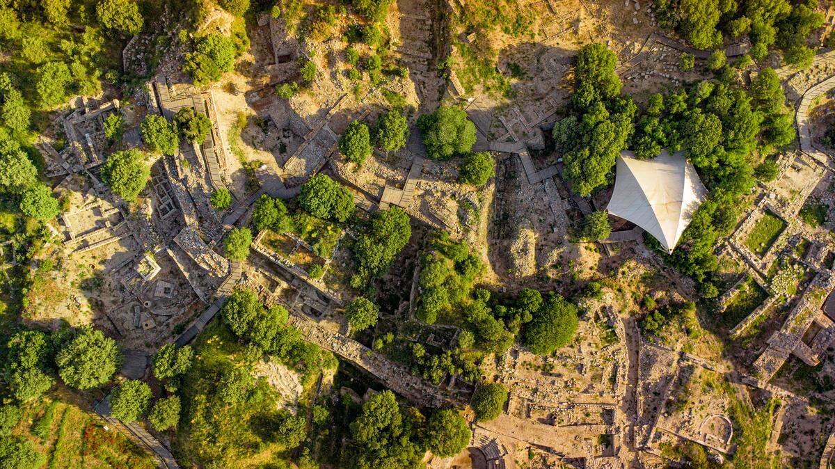 At the ancient city of Troy, luxurious items were found.