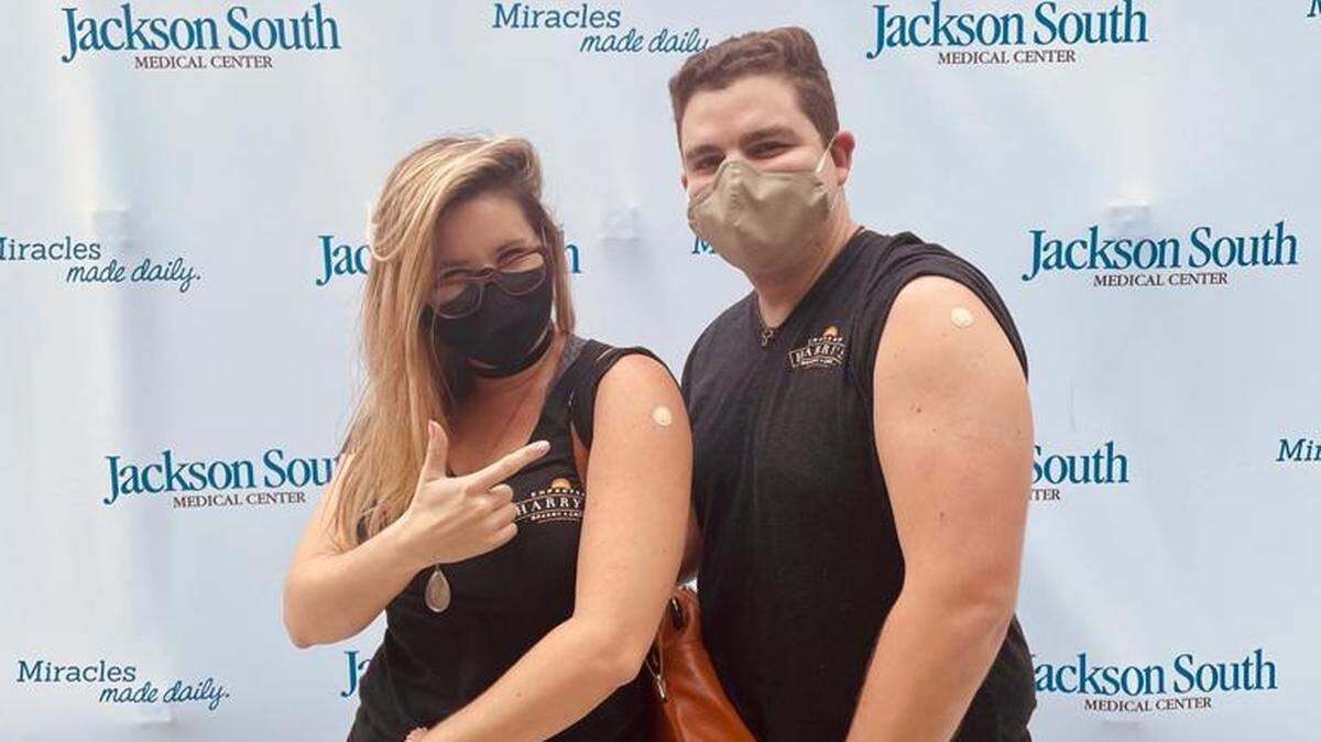 Michelle and Harry Coleman were the first at their west Kendall restaurant Empanada Harry’s to get the COVID-19 vaccine. Now they are requiring it of their employees.