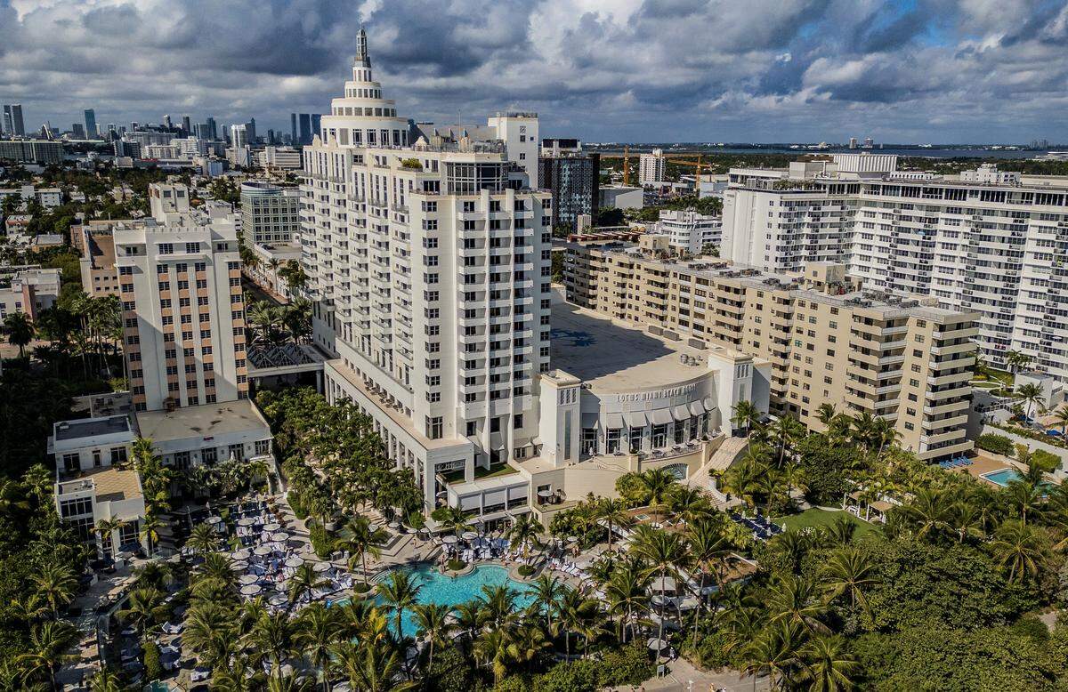 View of the Loews Miami Beach Hotel, located at 1601 Collins Ave, on Wednesday, November 26, 2025.
