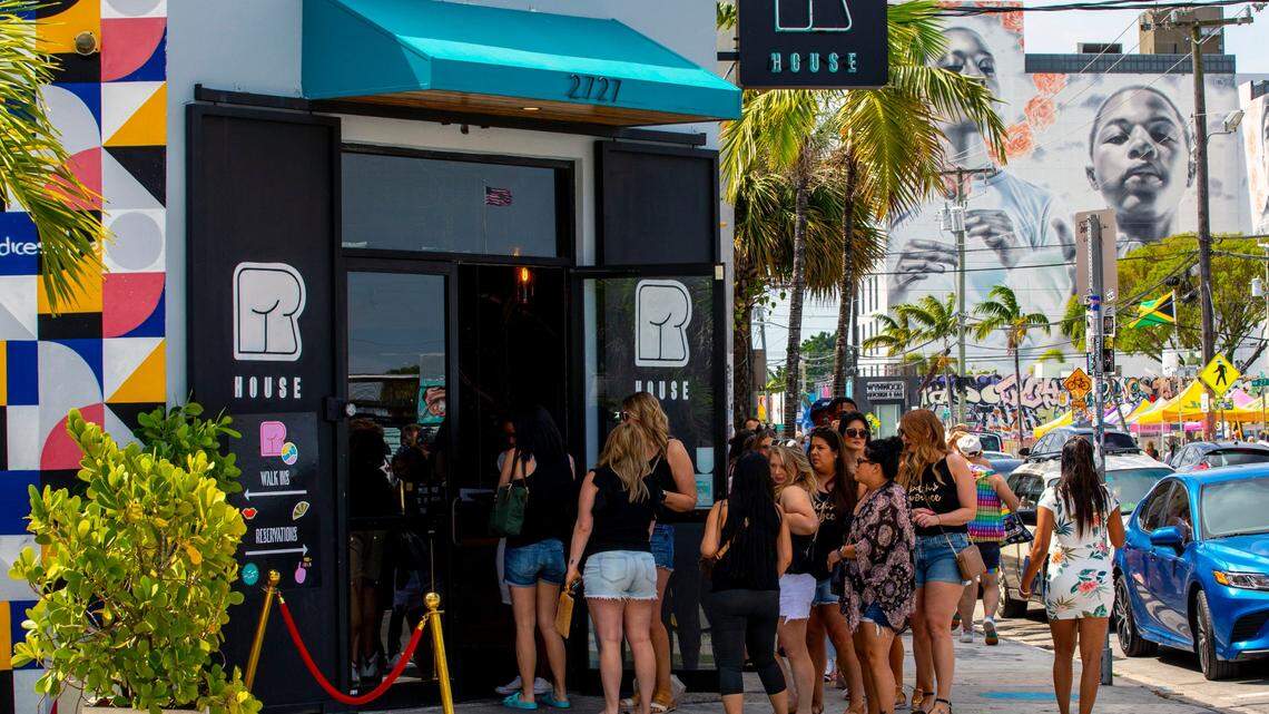 Despite DeSantis, it’s business as usual at R House drag brunch. Just a little less skin