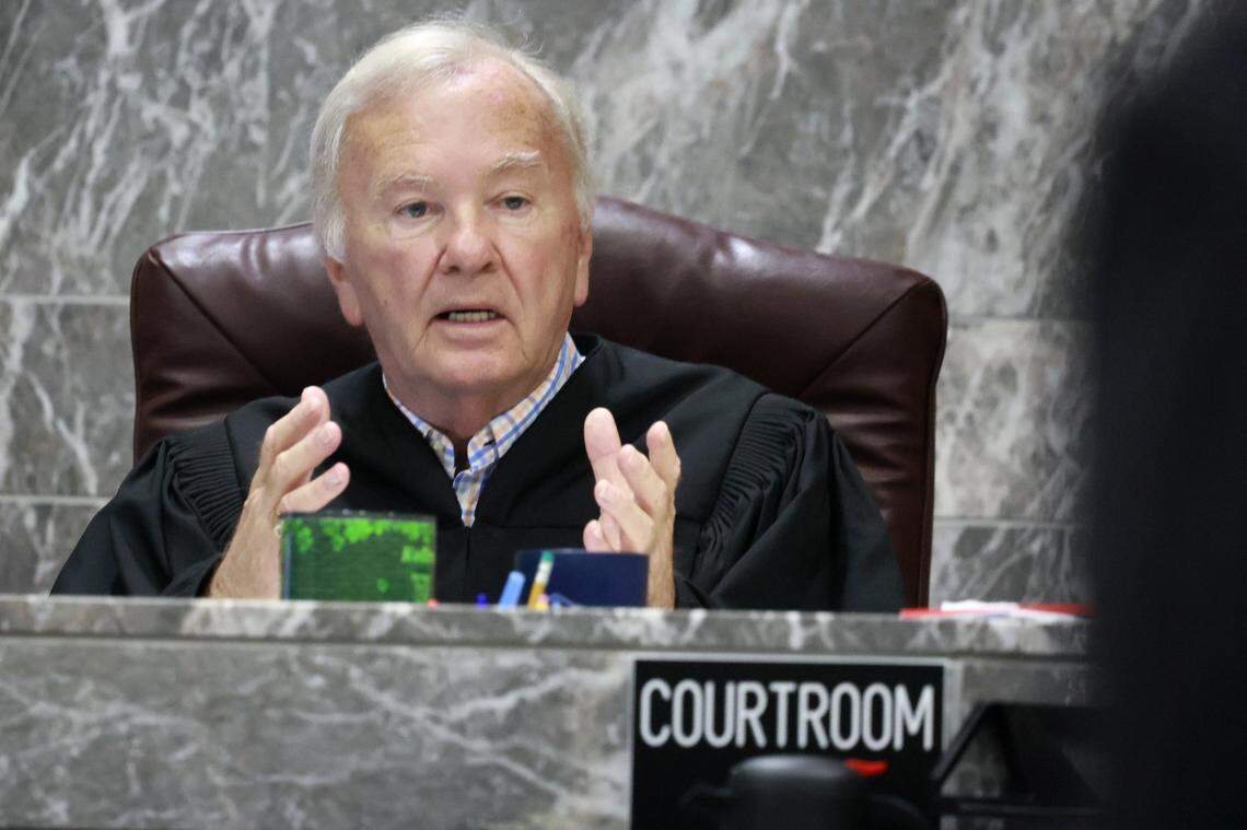Judge Ernest A. Kollra listens as Jose Mateo’s lawyer Richard Diaz argues Florida’s stand-your-ground statute on Friday, Aug. 22, 2025. Mateo is one of four Miami-Dade officers charged with manslaughter in the case stemming from the death of UPS driver Frank Ordonez, who was shot by police during a shootout with his kidnappers. (Mike Stocker/South Florida Sun Sentinel)