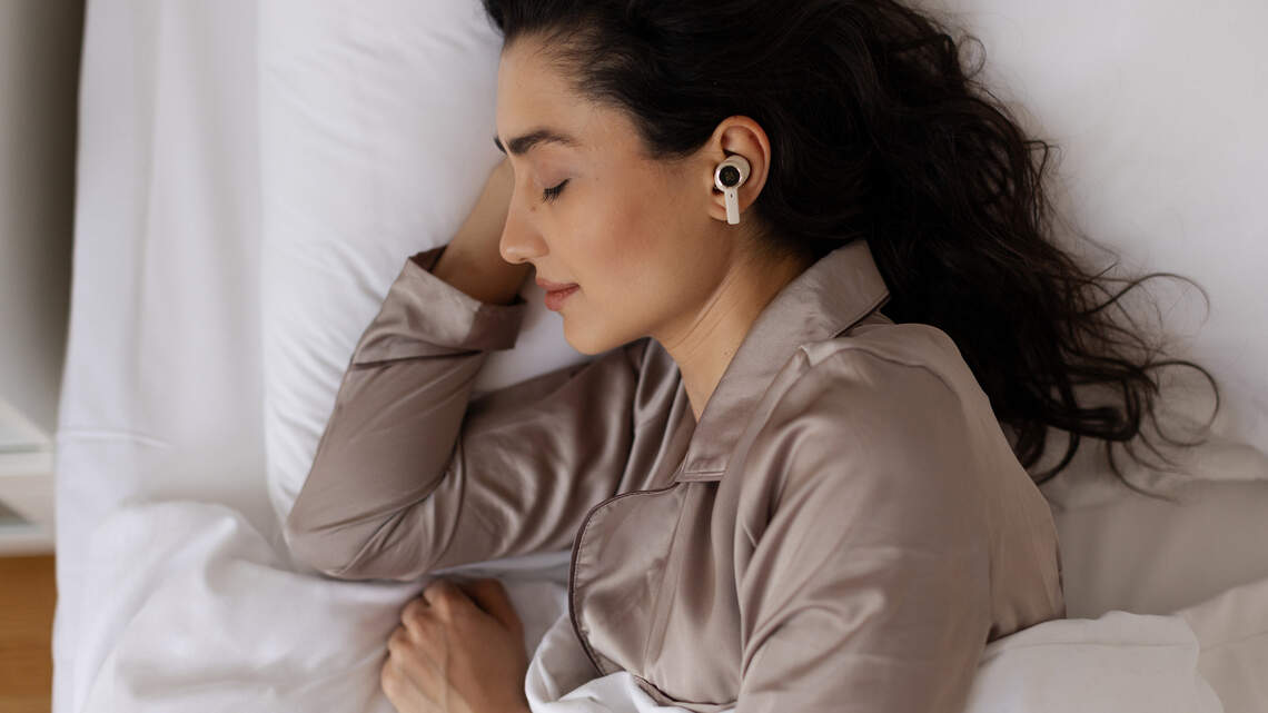 Before You Buy Sleep Tech You Need to Know the Difference Between Headbands and Headphones