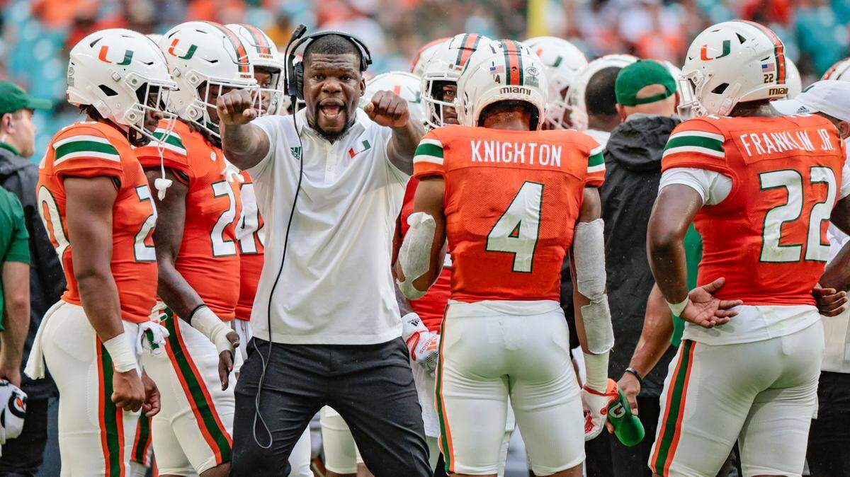 Miami Hurricanes Running Backs Coach Kevin Smith instructs his players during game against Middle Tennessee State Blue Raiders in the first quarter at Hard Rock Stadium in Miami Gardens on Saturday, September 24, 2022.