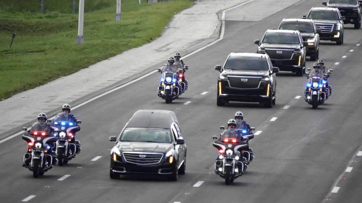 Do you have to stop for a funeral procession in North Carolina? What the law says.
