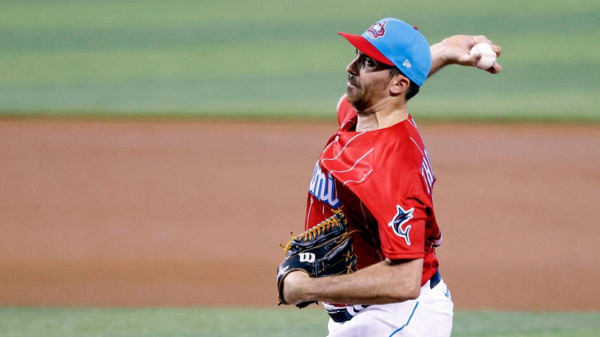 Miami Marlins starting pitcher Zach Thompson throws during the first inning of a baseball game against the Washington Nationals, Saturday, June 26, 2021, in Miami. (AP Photo/Rhona Wise)