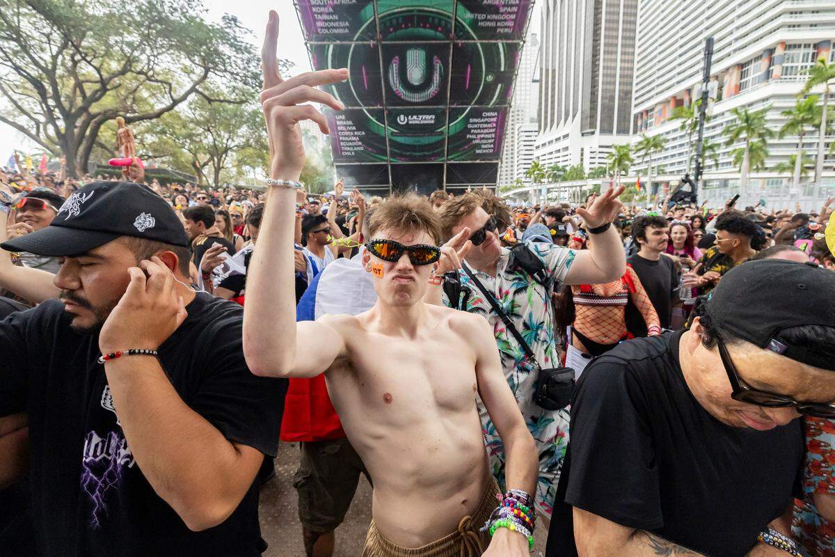 Max Herweijer dances on the Worldwide Stage during Ultra Music Festival’s 25th anniversary at Bayfront Park on Saturday, March 29, 2025, in downtown Miami, Fla.