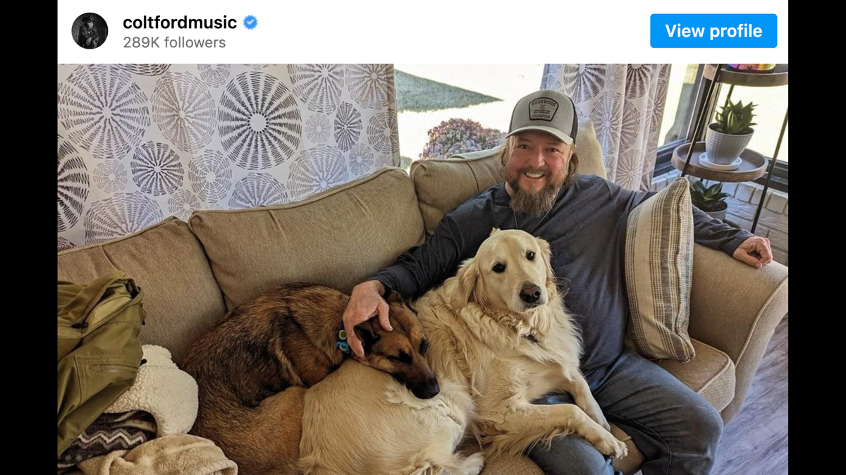 Country music star Colt Ford has been admitted to the ICU after falling ill.