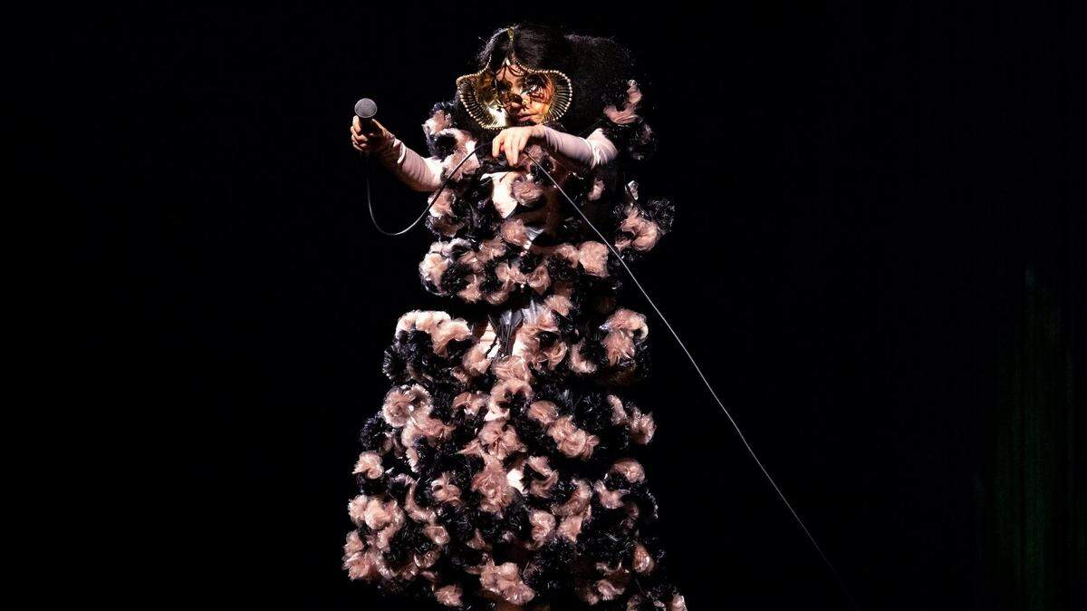 We do not know what Björk will wear for her performance, but we are sure it will be fashion-forward.