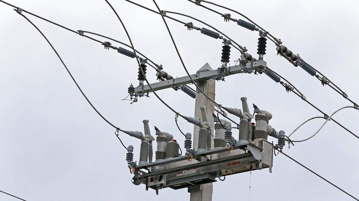 Florida Power & Light grid equipment is pictured in Fort Lauderdale.