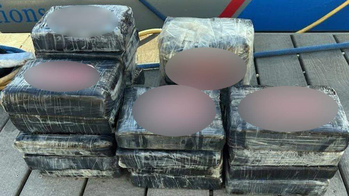 A Good Samaritan found 50 pounds of cocaine off Islamorada, in the Florida Keys, alerting deputies to the drug haul, the Monroe County Sheriff’s Office said.