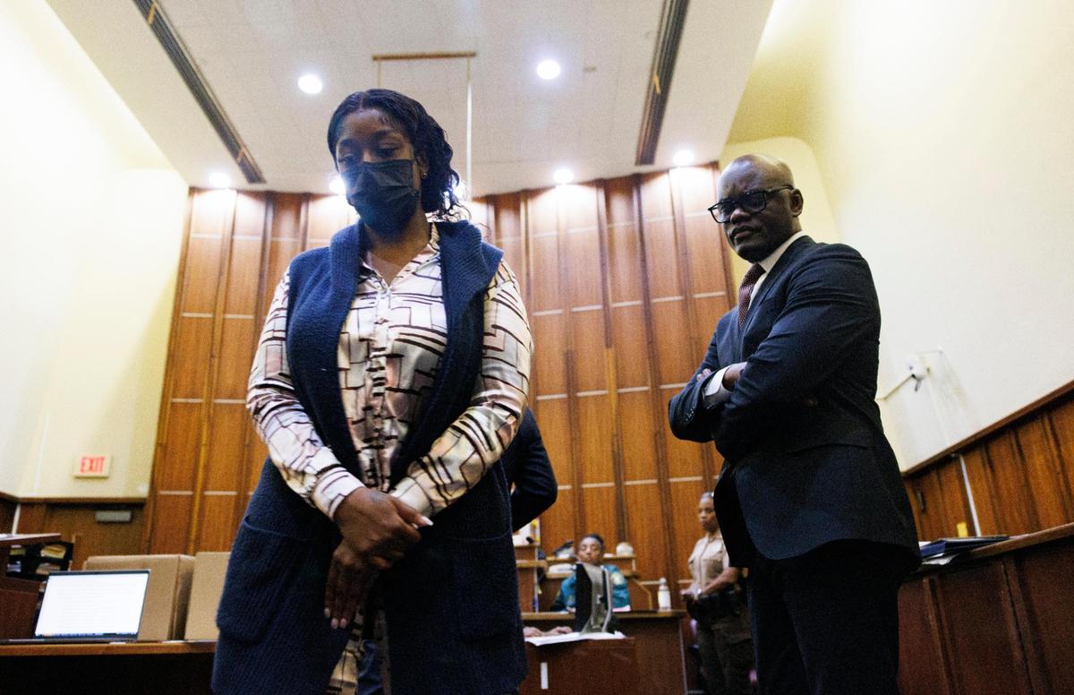 Jahara Malik’s mother, left, leaves the witness stand after testifying about her daughter’s house arrest conditions during a pre-trial hearing on Thursday, Feb. 6, 2025, at the Richard E. Gerstein Justice Building in downtown Miami. She walks past walks Jahara’s attorney, Kionne McGhee, a Mami-Dade commissioner.