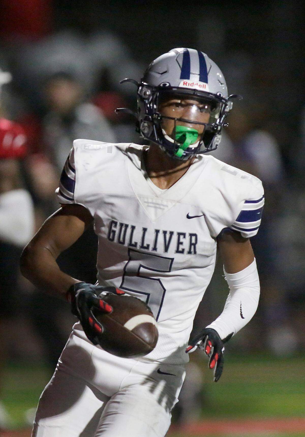 Gulliver Prep wide receiver Jalen Brown plays against Chaminade-Madonna during the football game on Friday, October 15, 2021 at Chaminade-Madonna College Preparatory School in Hollywood