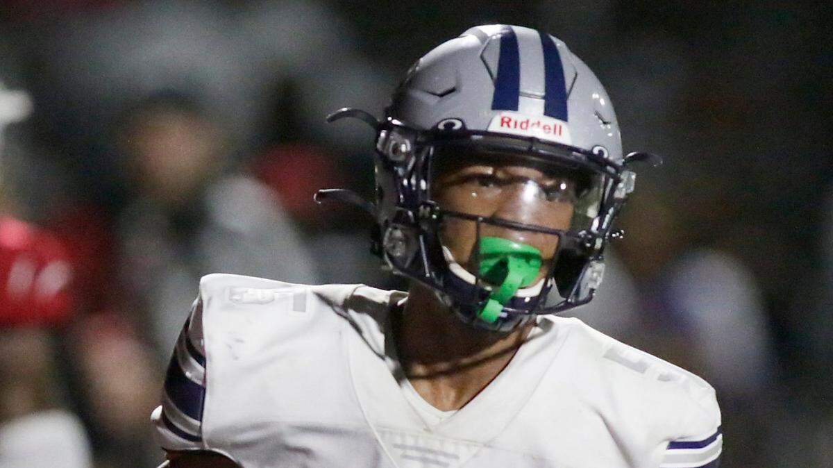 Gulliver Prep wide receiver Jalen Brown plays against Chaminade-Madonna during the football game on Friday, October 15, 2021 at Chaminade-Madonna College Preparatory School in Hollywood