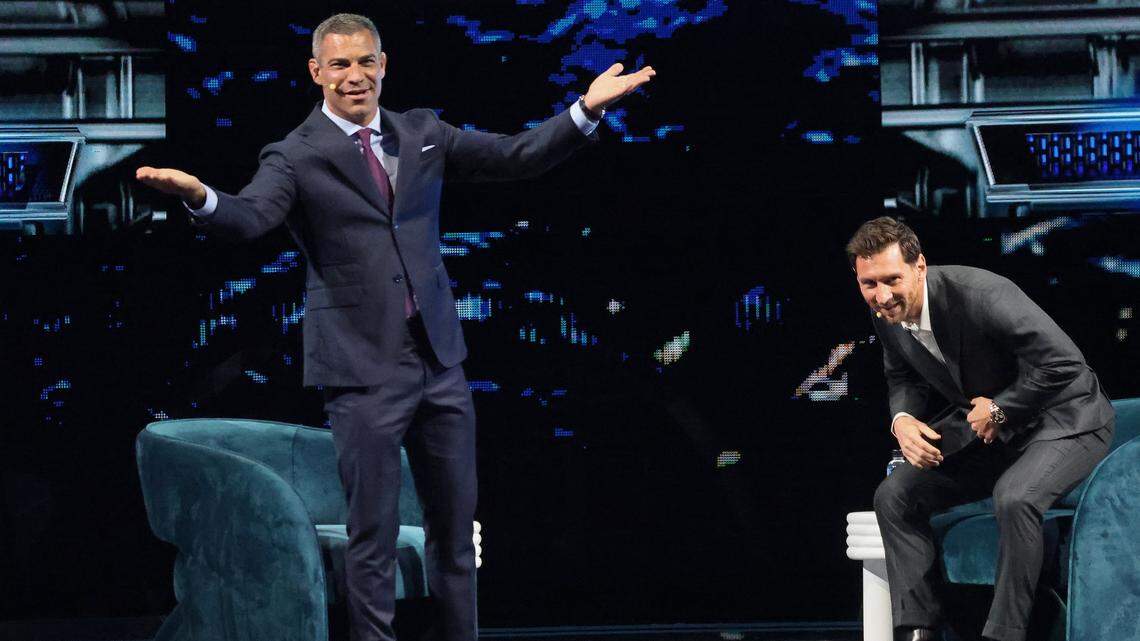 Mayor Francis Suarez, left, encourage the crowd to continue their applause as World Soccer champion Lionel Messi takes takes a seat for a conversation in Spanish with Suarez during the American Business Forum at the Kaseya Center in Miami, Florida on Wednesday, November 5, 2025.