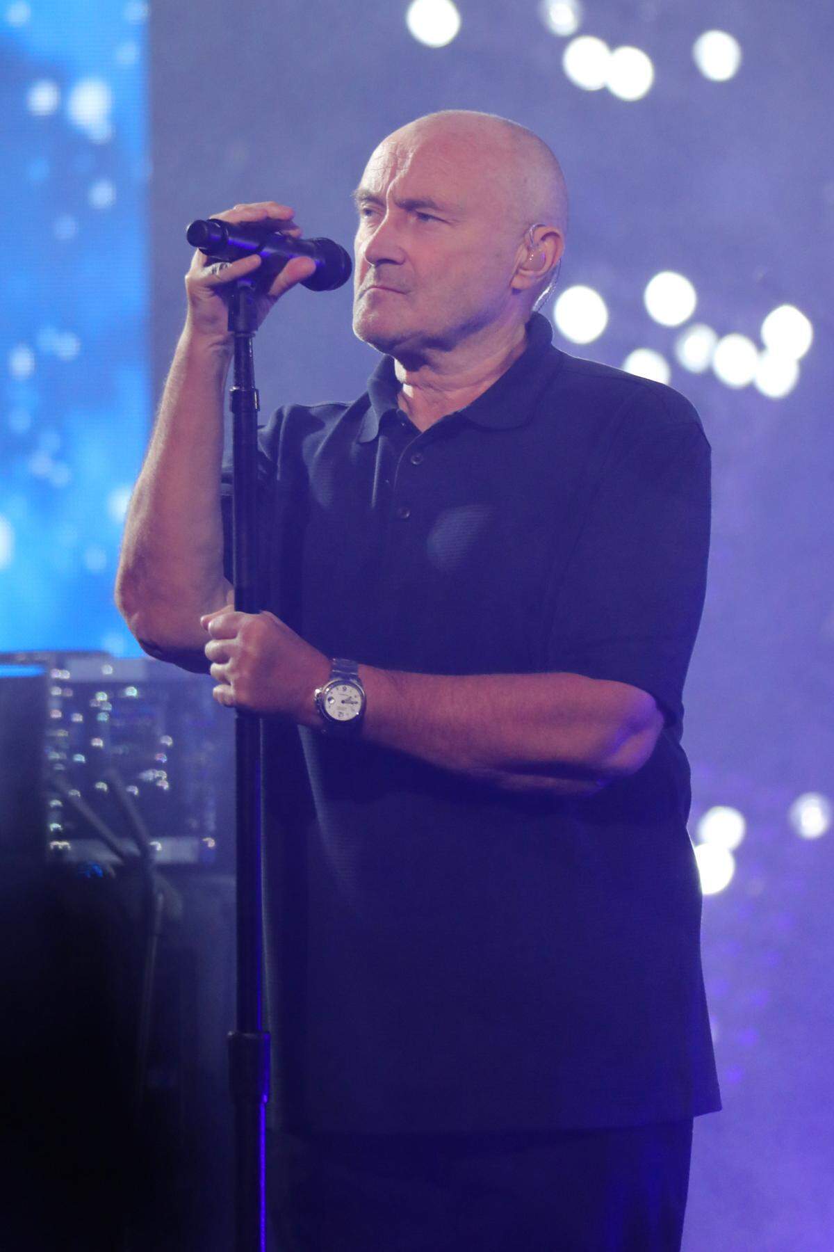 Phil Collins discusses his failing health.