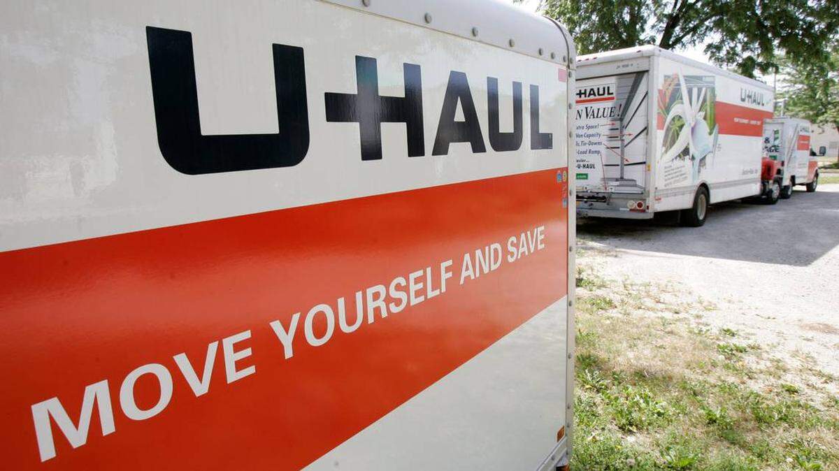 Poll says most Miamians have considered moving. The (obvious) reason why | Opinion