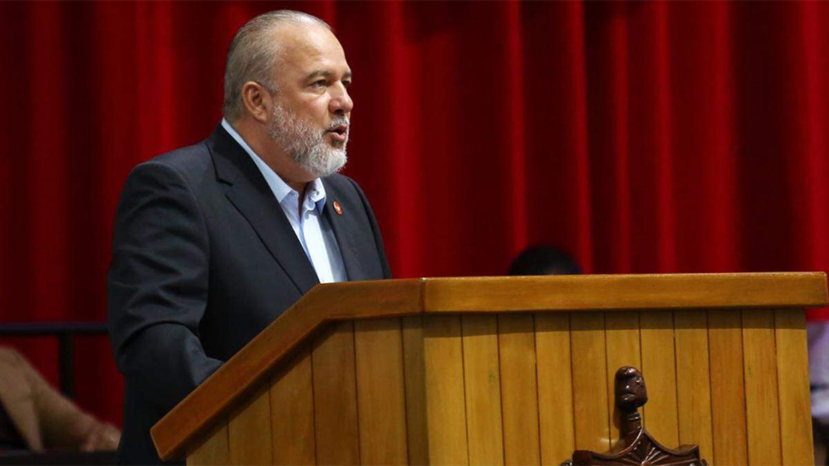 El primer ministro de Cuba anunció nuevas medidas económicas para impulsar los ingresos en divisas y las inversiones extranjeras durante su discurso ante la Asamblea Nacional el miércoles 16 de julio.