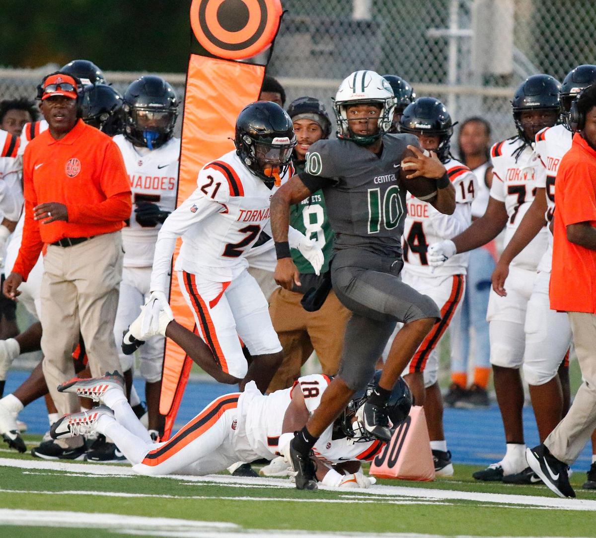 Miami Central Rockets wide receiver Sekou Smith (10) gains yardage during football game against Booker T. Washington Tornadoes on Saturday, September 7, 2024 at Traz Powell Stadium in Miami. Andrew Uloza / for Miami Herald