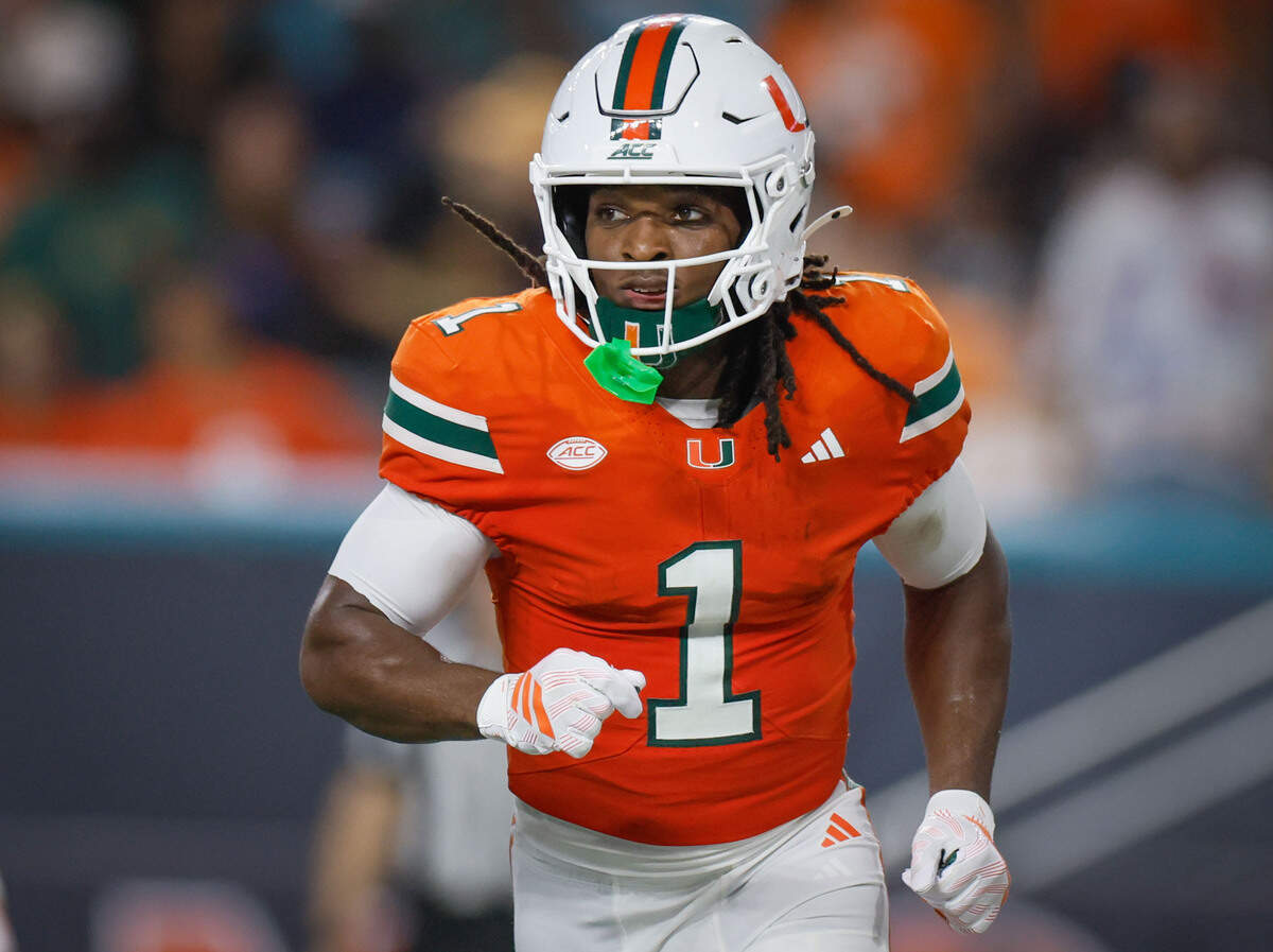 2026-09-10 AD2274 UM vs Florida A&M.jpg Penerima lebar Miami Hurricanes Malachi Toney (1) di lapangan pada babak pertama melawan Florida A&M Rattlers di Hard Rock Stadium di Miami Gardens pada Kamis, 10 September 2026.