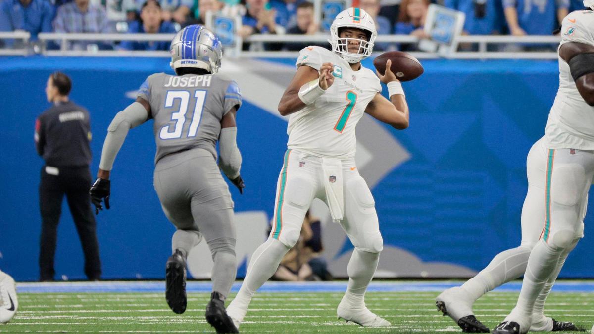 Miami Dolphins quarterback Tua Tagovailoa (1) sets up to pass in the first quarter during game against the Detroit Lions at Ford Field in Detroit, Michigan on Sunday, October 30, 2022.
