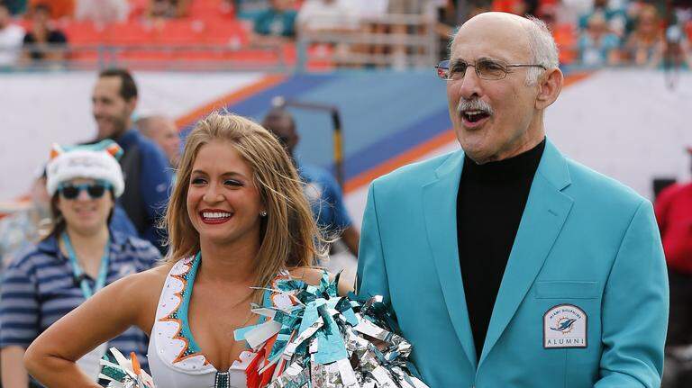 Miami Dolphins lose legendary defender Manny Fernandez at 79