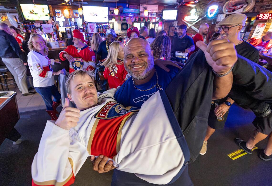 Fans cheer on Panthers as they even Stanley Cup Final series | Miami Herald