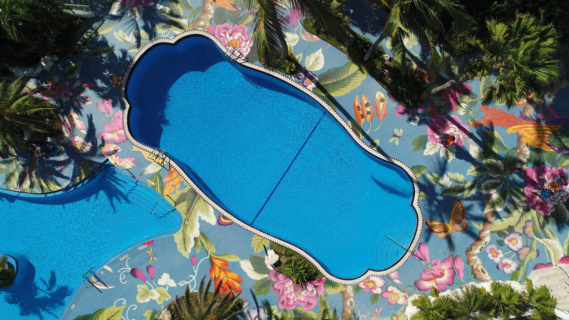 This Art Deco hotel has a new tropical look - and an amazing new pool mural