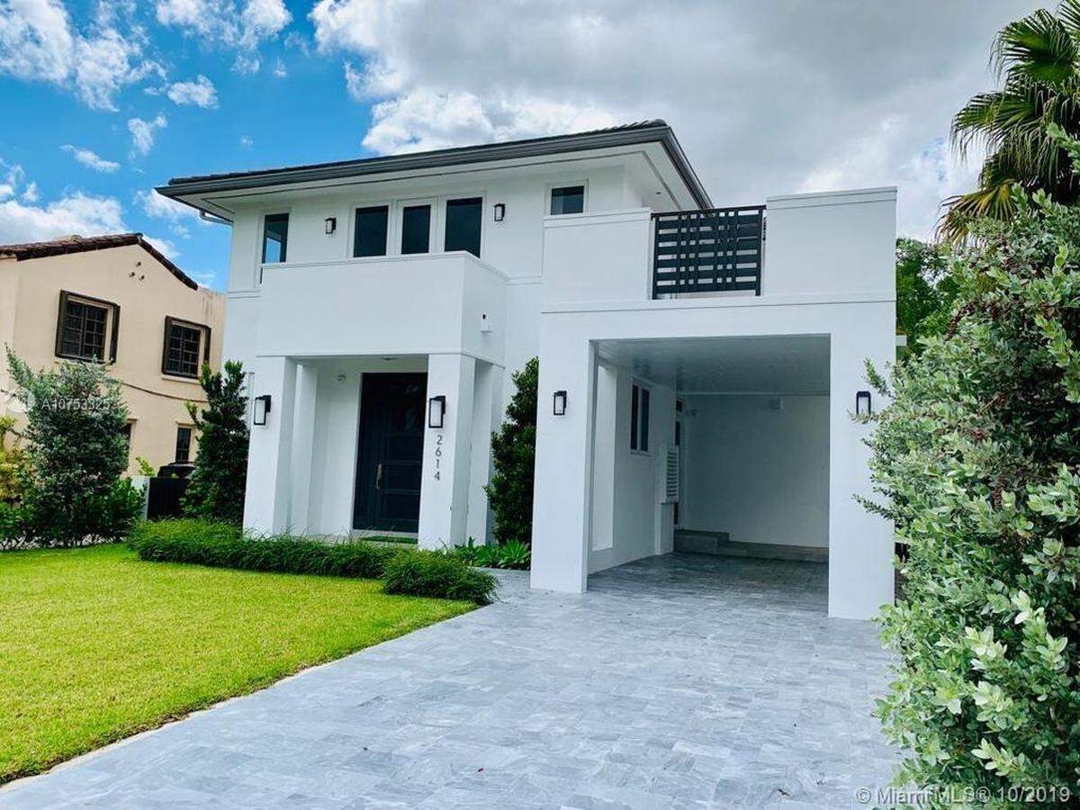 2614 Alhambra Cir.