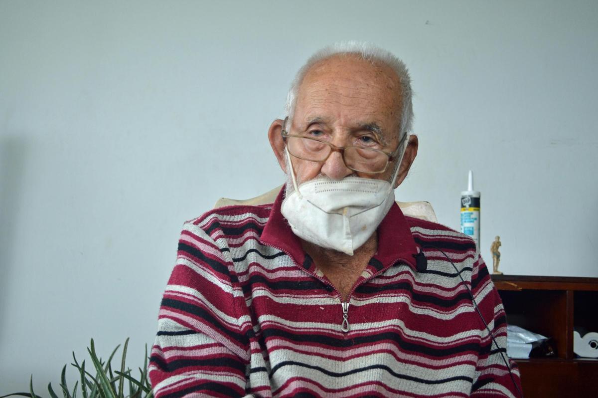 Orlando Bello, 90, lives alone in a cluttered North Miami apartment where neither his air conditioning nor his stove works.