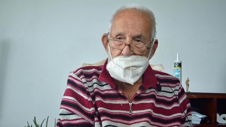 Life’s not so easy when you’re 90, live alone and have no stove or air conditioning