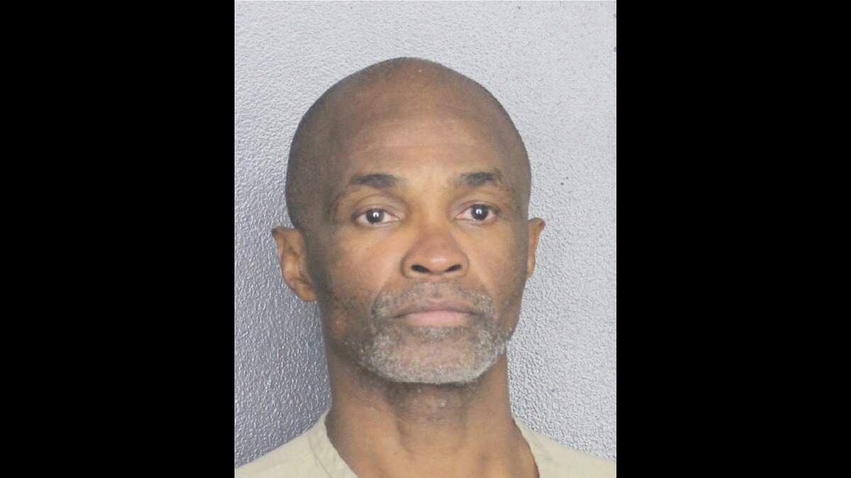 Man serving life sentence pleads guilty to cold case slaying of Broward teen