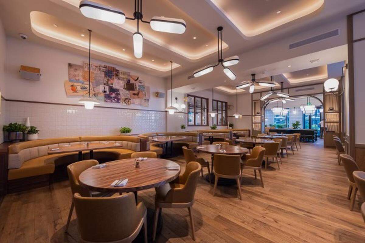 The Henry restaurant, a national chain with locations in California, Arizona and Texas, is now open at Brickell City Centre.