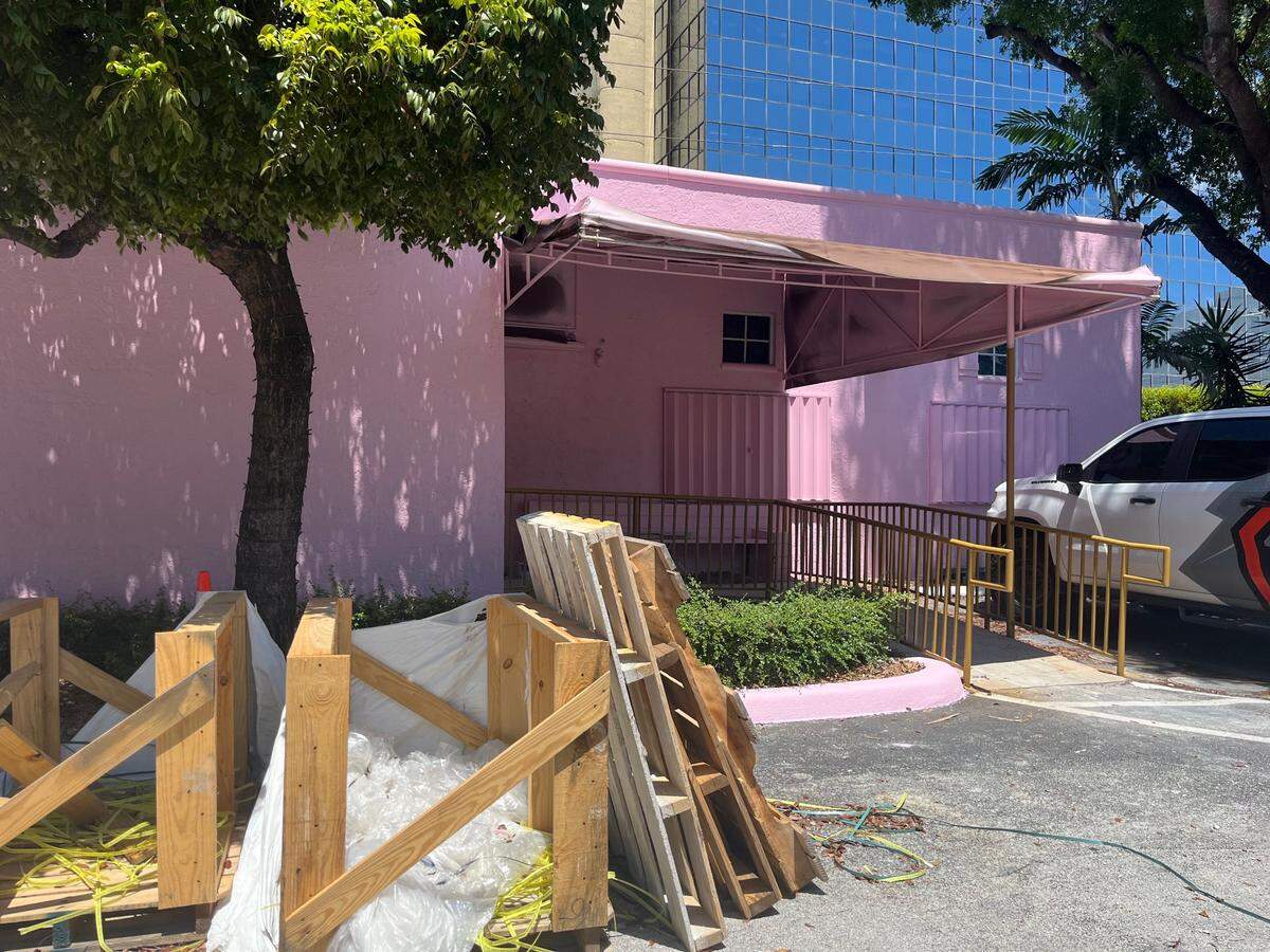 The exterior of Rincón Argentino in Coral Gables, which is now closed permanently.