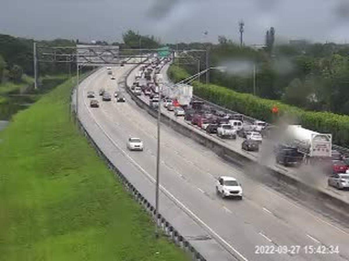 The traffic backup as the Florida’s Turnpike is shut down on the northbound side at Hollywood Boulevard on Sept. 27.