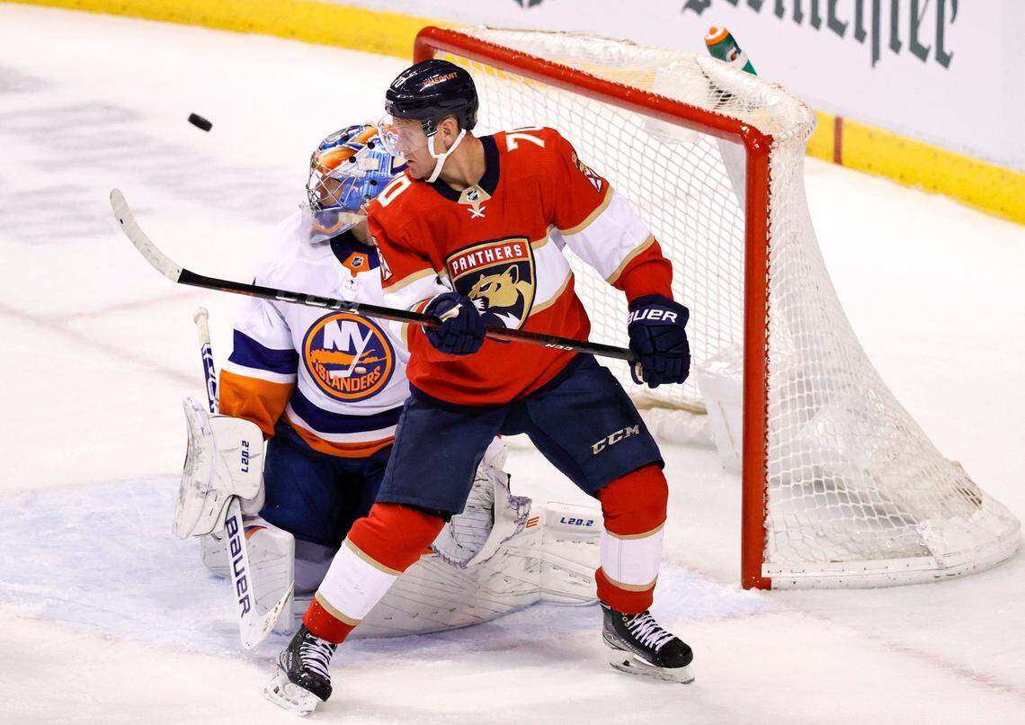 New York Islanders goaltender Semyon Varlamov (40) defends the goal from Florida Panthers right wing Patric Hornqvist (70) during the second period of an NHL game at the FLA Live Arena on Tuesday, November 16, 2021 in Sunrise, Fl.
