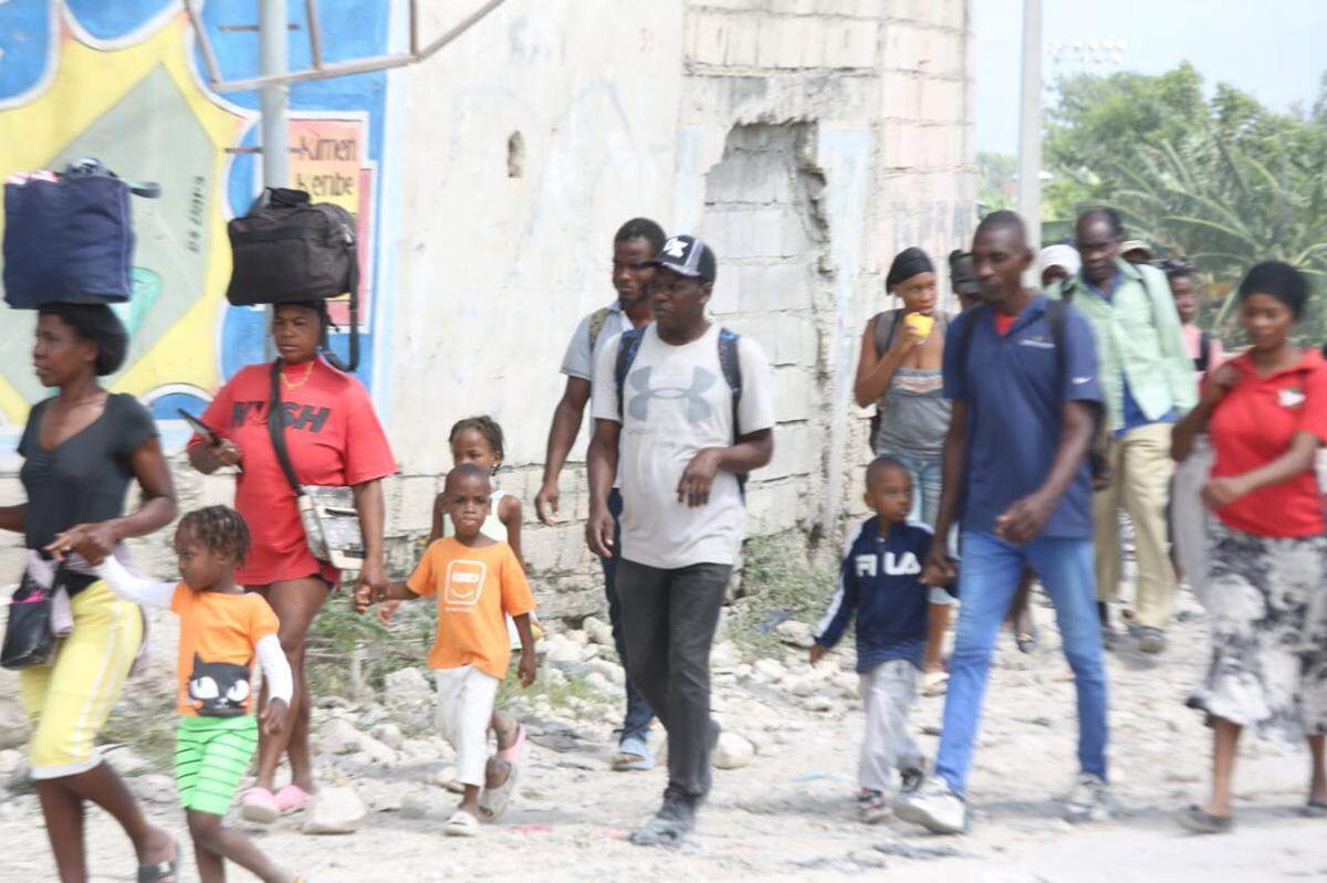 An ongoing gang war in Port-au-Prince forced residents in the Cul-de-Sac to abandon their homes and flee to safety on Monday, May 11, 2026. The vast plain is home to rival armed groups fighting for control of the area. Doctors Without Borders/Médecins Sans Frontières said its staff was forced to evacuate and suspend operations at its hospital in the Cité Soleil neighborhood of Port-au-Prince after more than 24 hours of heavy clashes between armed groups.