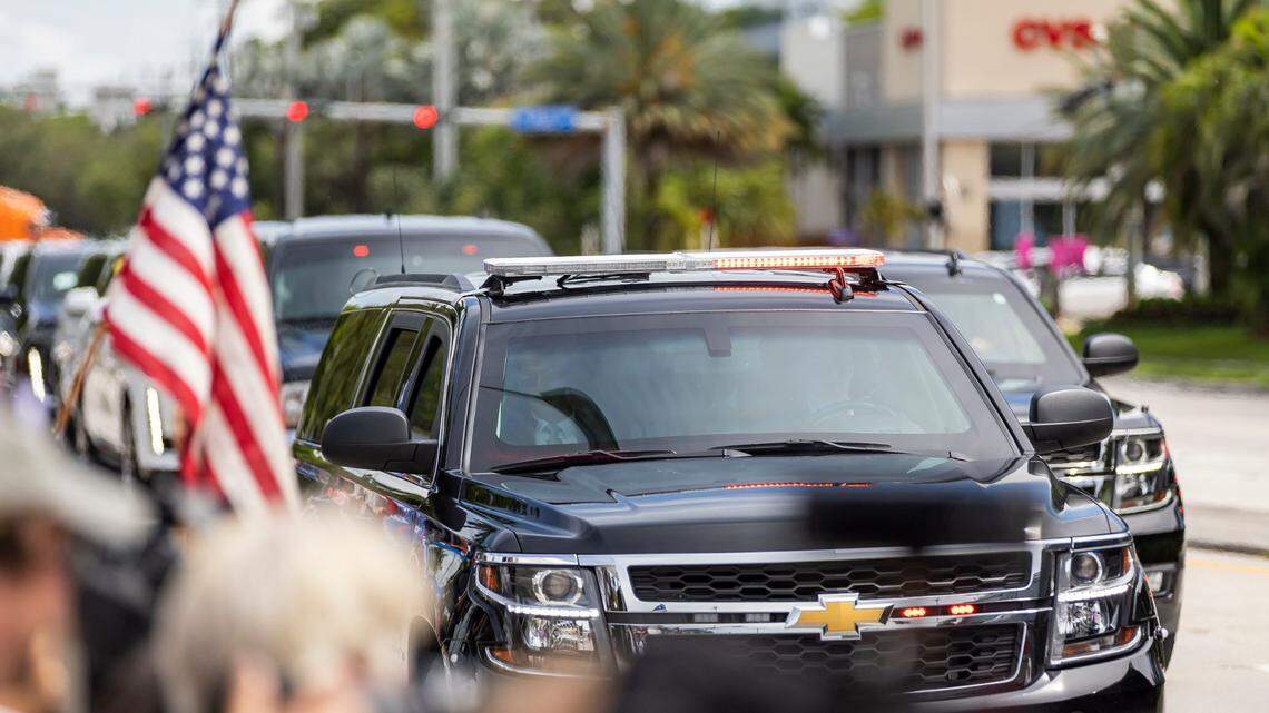 Trump arrives at Doral. Take a look at scene at his hotel, day before his Miami court date