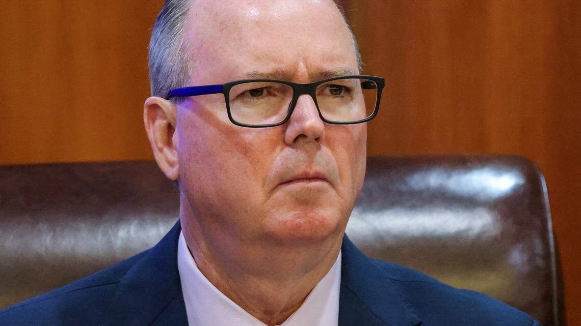 Broward commission to consider stripping fire department from sheriff’s office