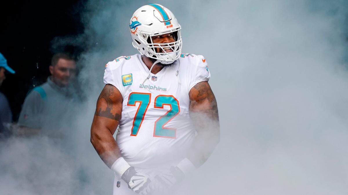 Miami Dolphins offensive tackle Terron Armstead (72) walks out onto the field during introductions before the start of the game against the Houston Texans at Hard Rock Stadium in Miami Gardens on Sunday, November 27, 2022.