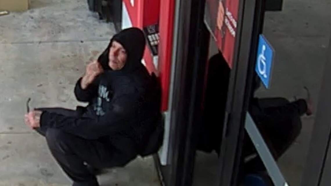 FBI asks for public’s help in identifying suspect in Miami Lakes bank robbery