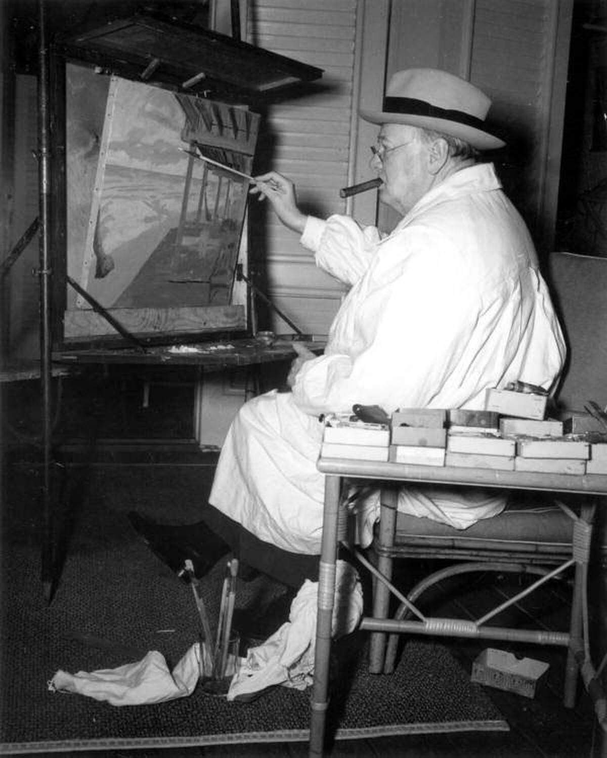 Winston Churchill painting at the Surf Club in 1946.